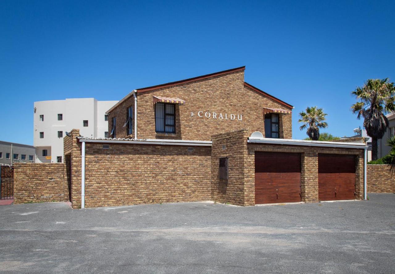 Contemporary 3-Bedroom Beachfront Town House, Blouberg Cape Town Exterior photo